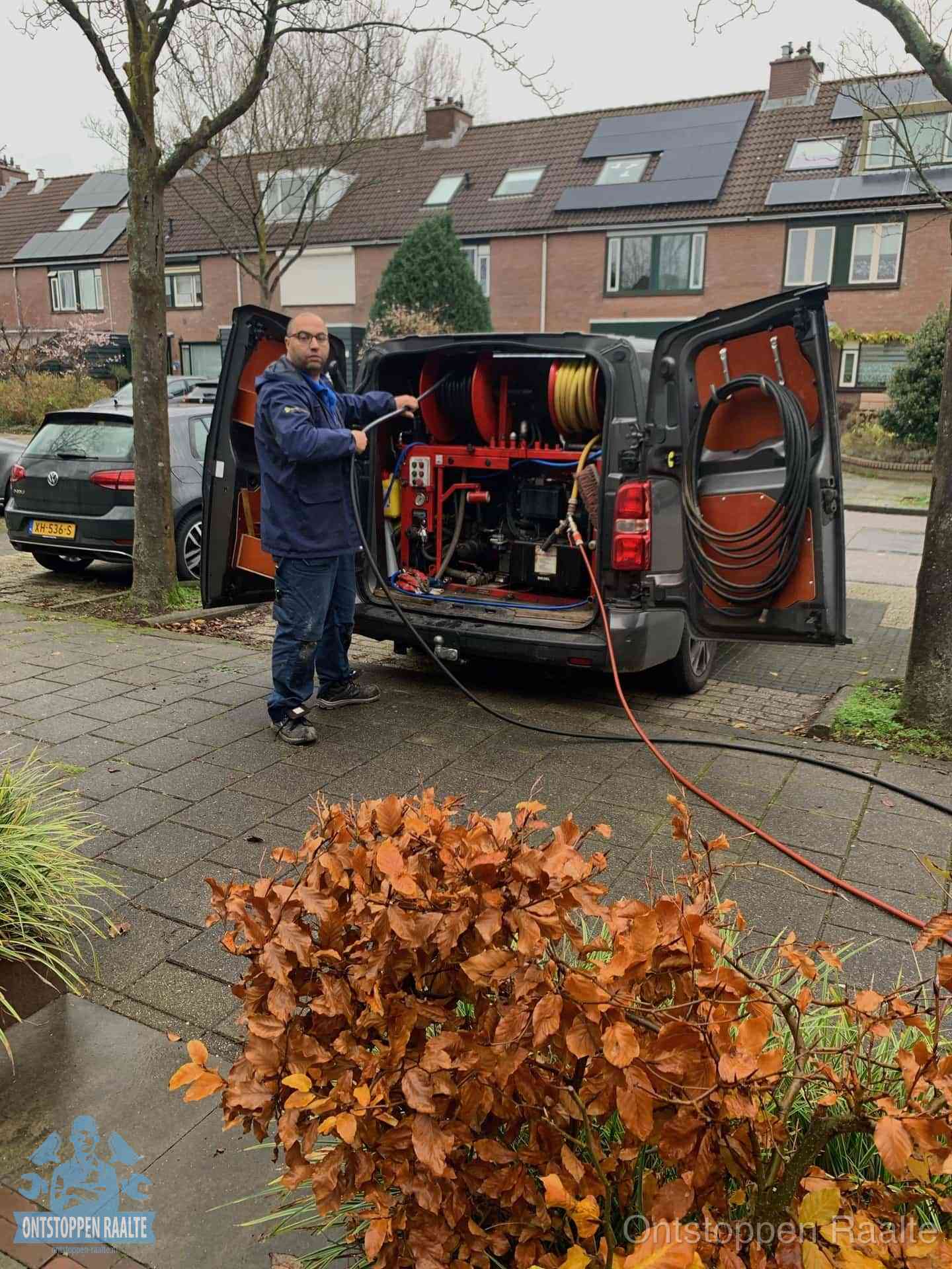 Rioolservice in de wijk in Raalte